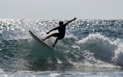 Surf-Fotos wie ein Pro: Tipps für bessere Aufnahmen am Strand
